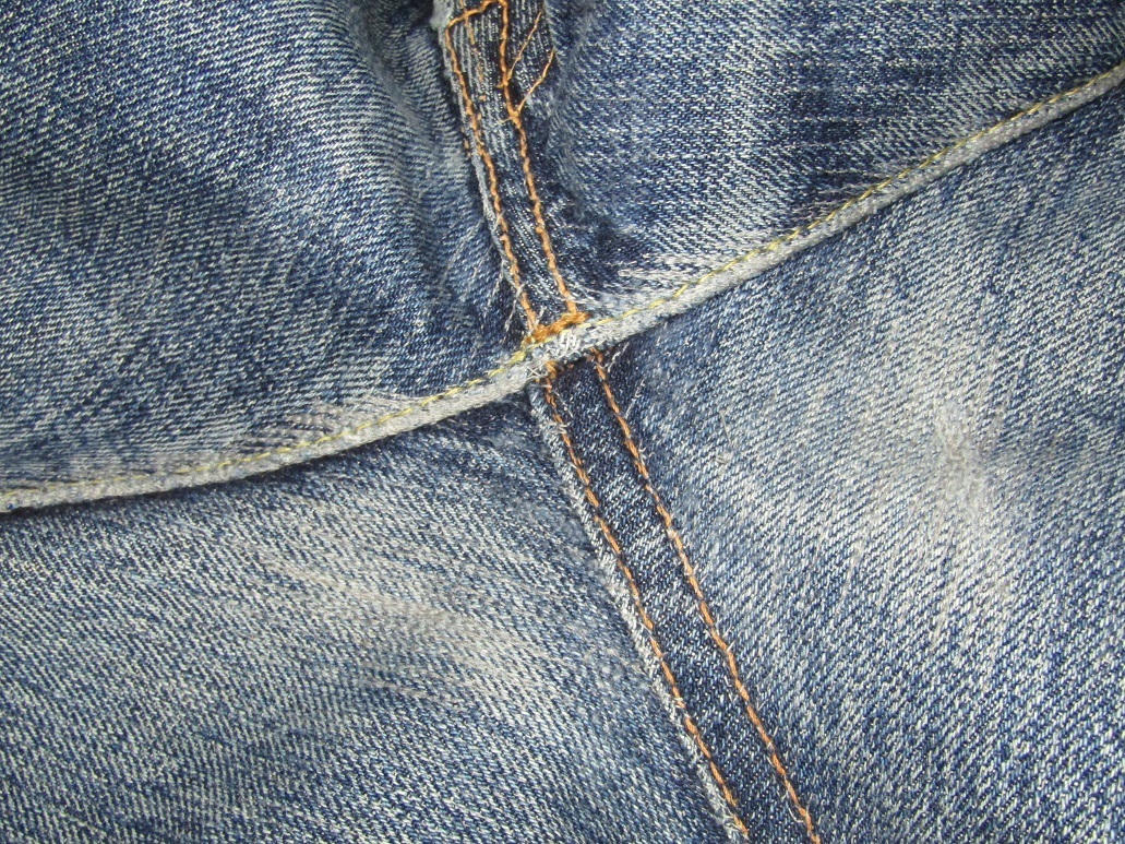 デニム　股のリペア