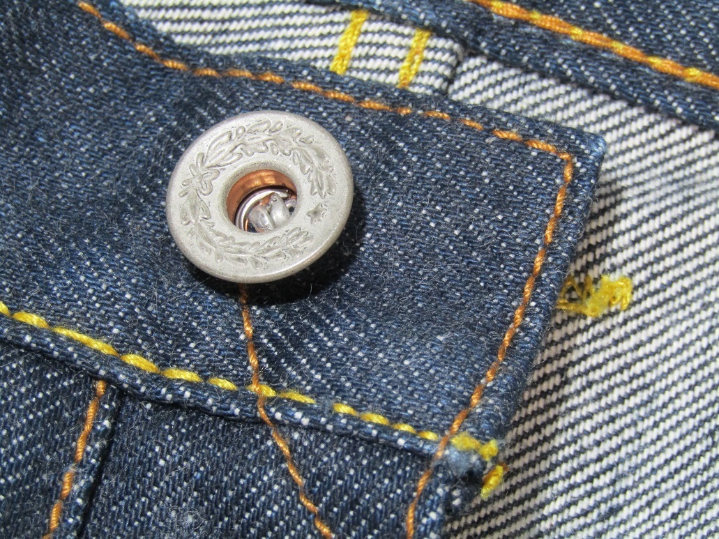 ジーンズ　ボタン交換